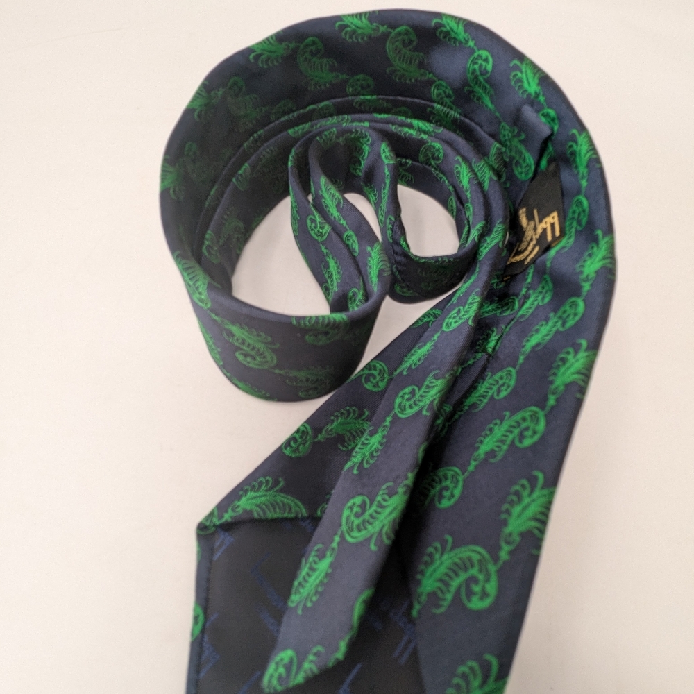 Benson and Clegg silk tie made in England